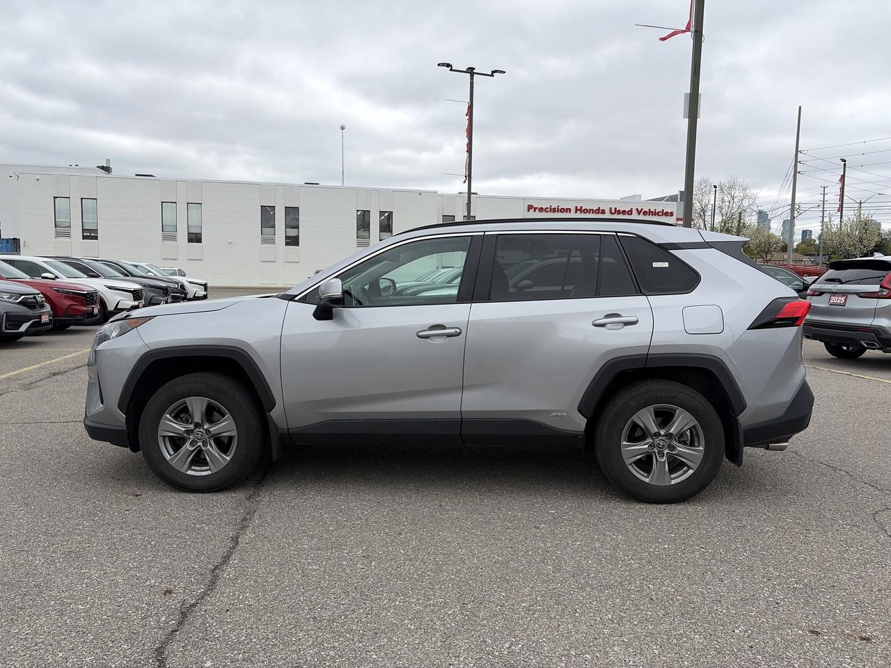 2025 Toyota RAV4 LE AWD Rear Camera  Bluetooth  2 STES OF TIRES Photo