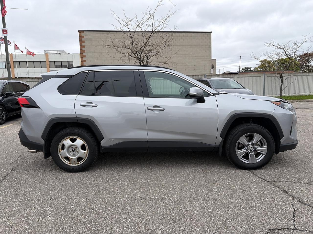 2025 Toyota RAV4 LE AWD Rear Camera  Bluetooth  2 STES OF TIRES Photo