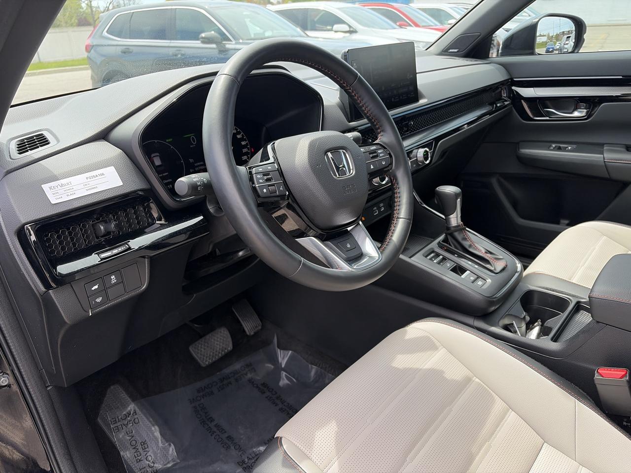 2025 Honda CR-V Touring HYBRID  Navi  Leather  Sunroof Photo
