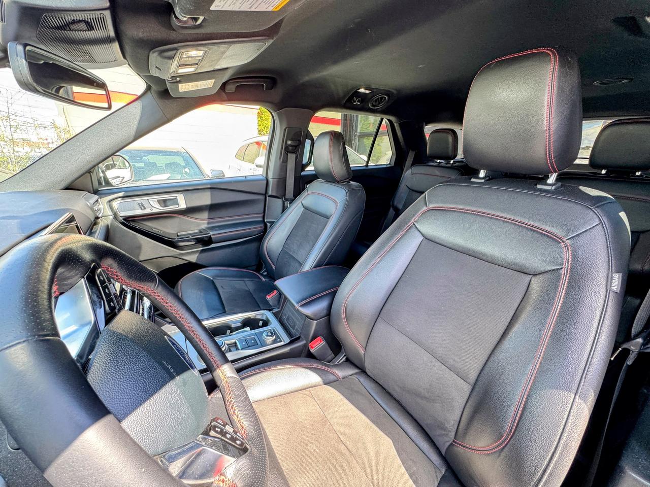 2023 Ford Explorer ST Line Photo
