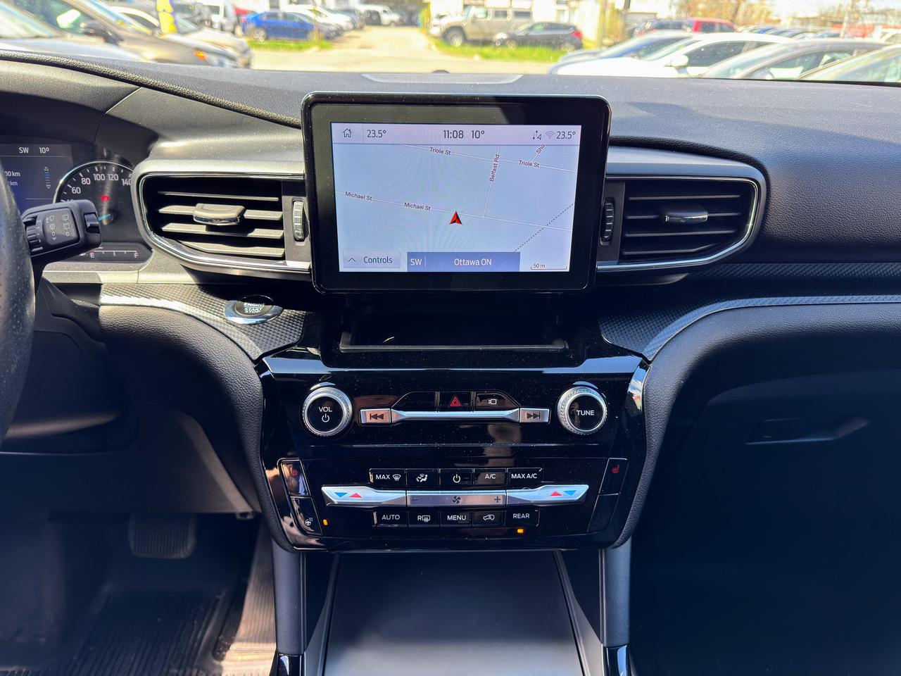 2023 Ford Explorer ST Line Photo