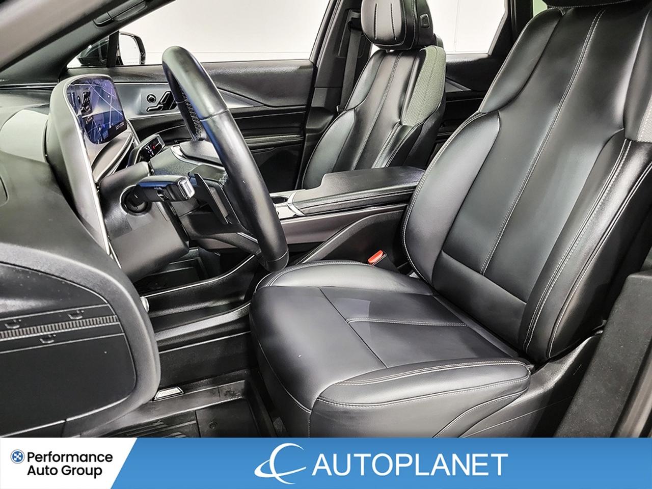 2024 Cadillac LYRIQ Tech AWD, Apple CarPlay, 494 Km Range (est) Photo
