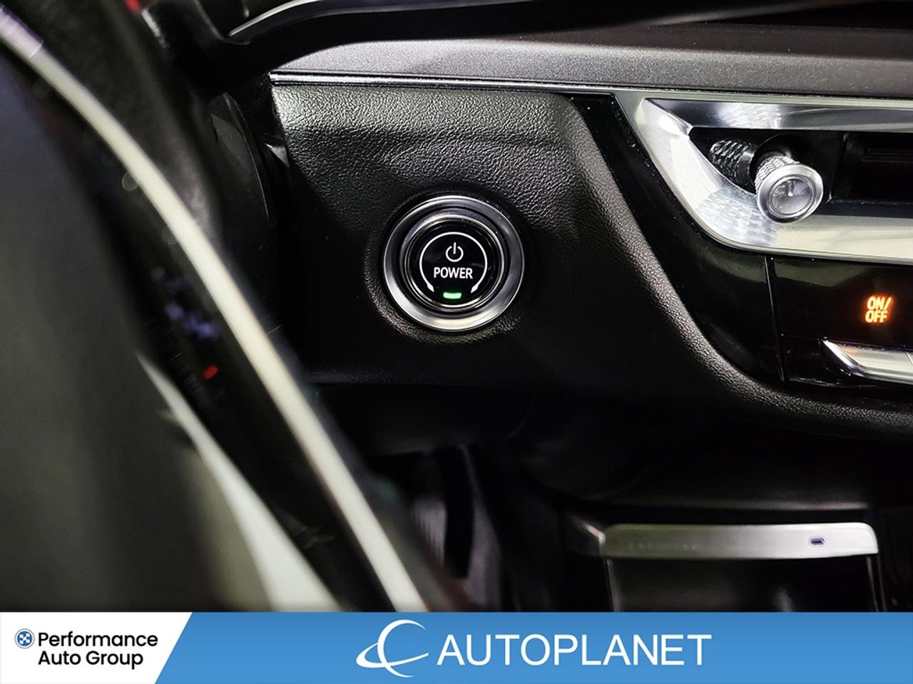 2024 Cadillac LYRIQ Tech AWD, Apple CarPlay, 494 Km Range (est) Photo