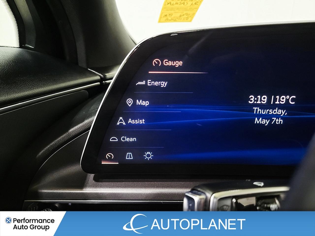 2024 Cadillac LYRIQ Tech AWD, Apple CarPlay, 494 Km Range (est) Photo