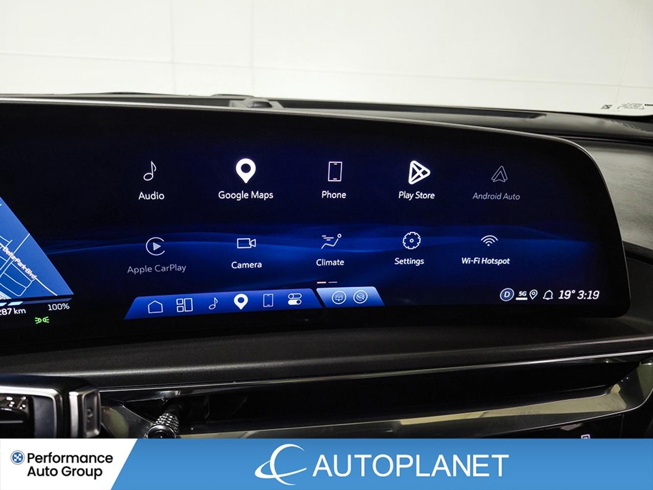 2024 Cadillac LYRIQ Tech AWD, Apple CarPlay, 494 Km Range (est) Photo