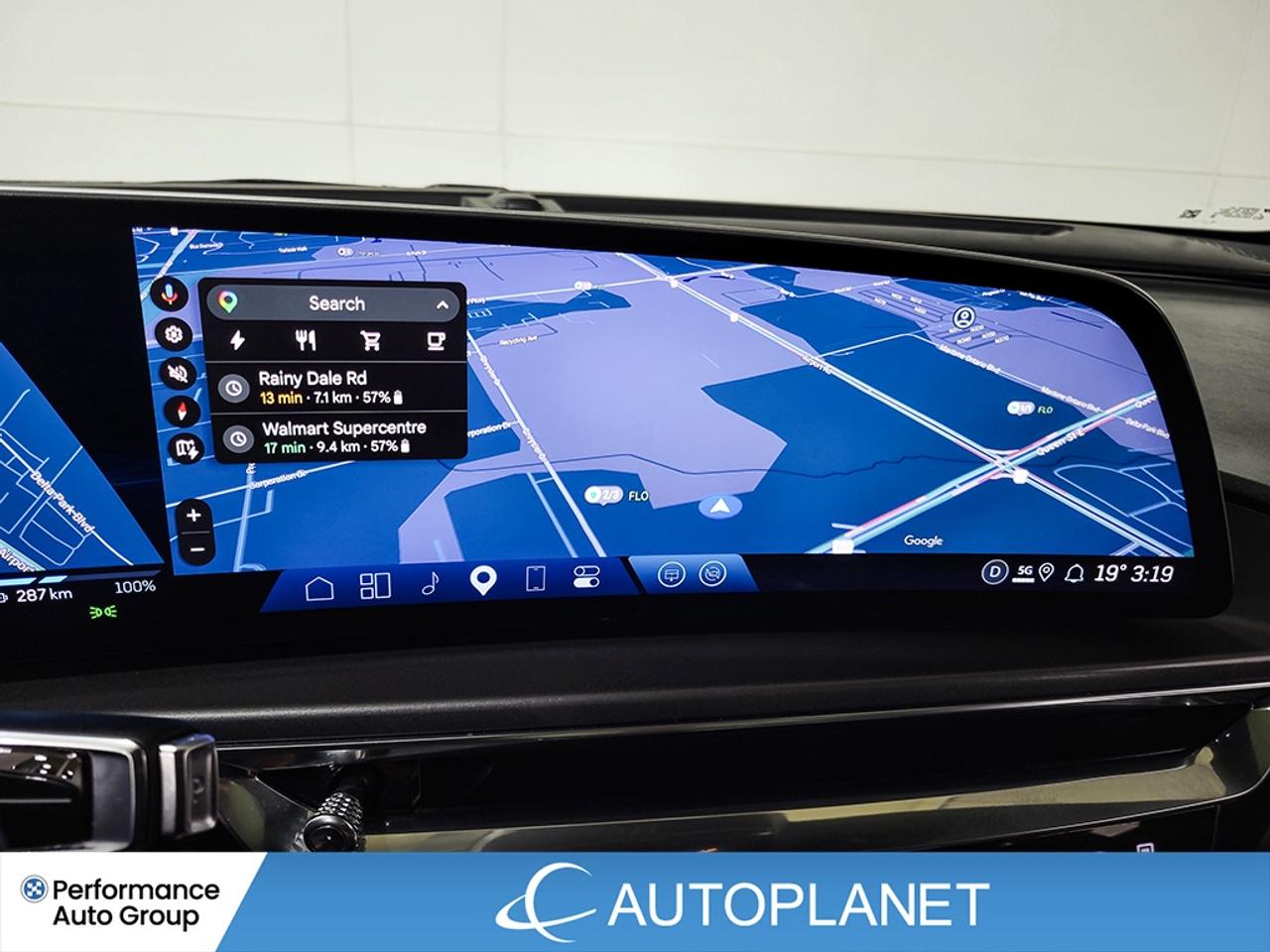 2024 Cadillac LYRIQ Tech AWD, Apple CarPlay, 494 Km Range (est) Photo