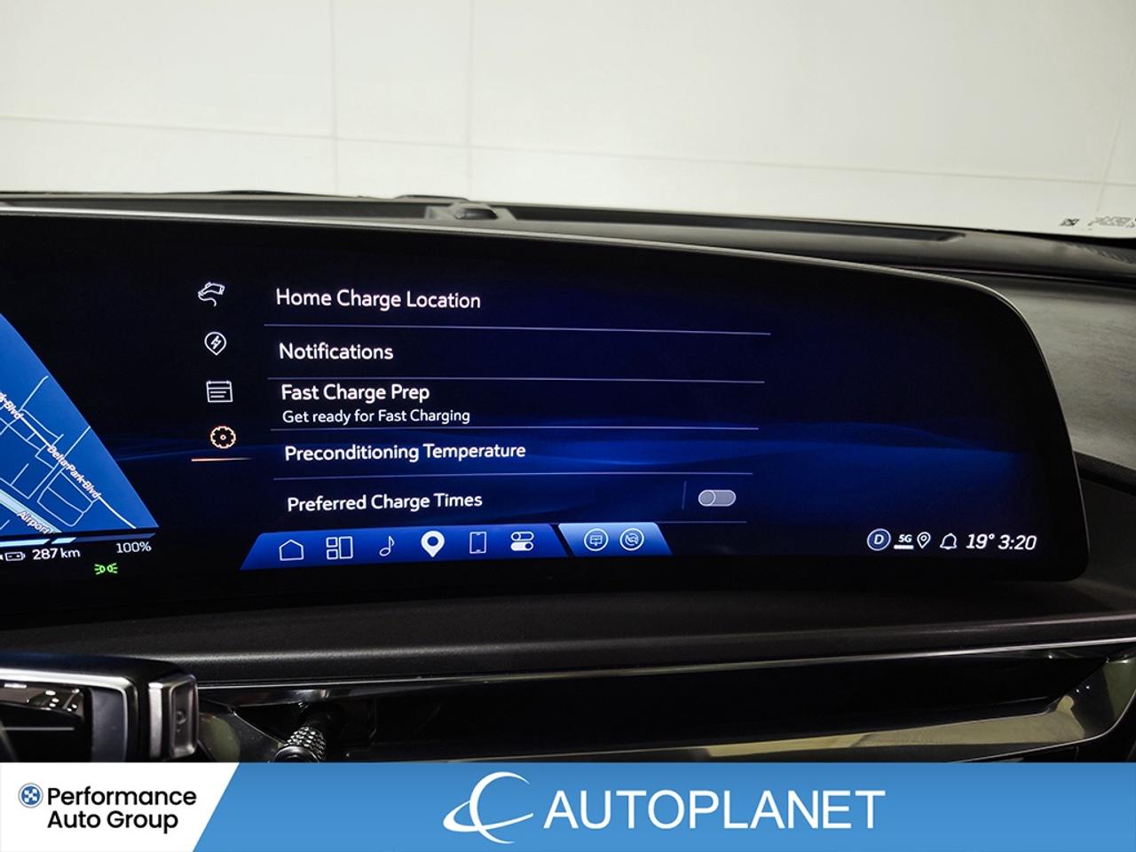 2024 Cadillac LYRIQ Tech AWD, Apple CarPlay, 494 Km Range (est) Photo