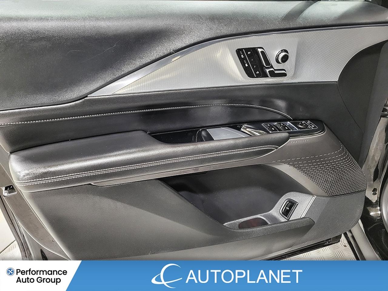2024 Cadillac LYRIQ Tech AWD, Apple CarPlay, 494 Km Range (est) Photo