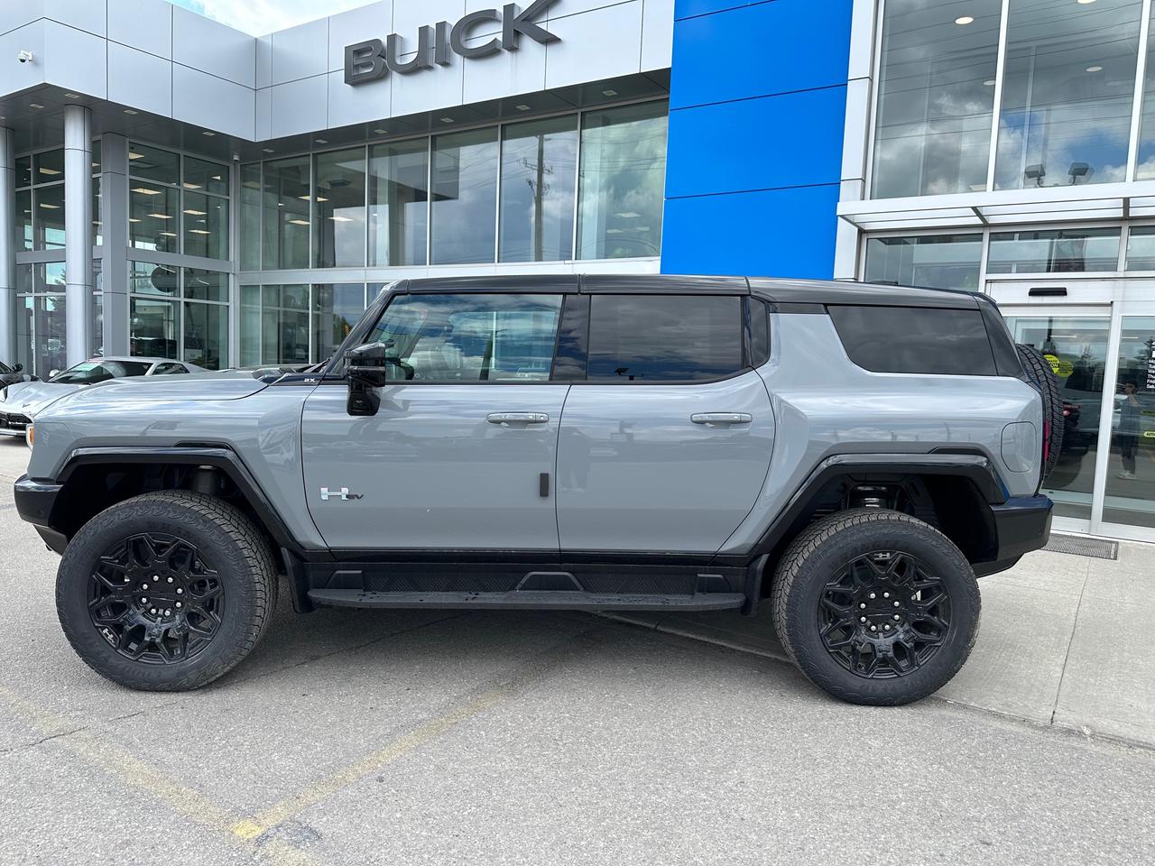 2026 GMC HUMMER EV SUV 2X w/1SF 4dr All-Wheel Drive Photo