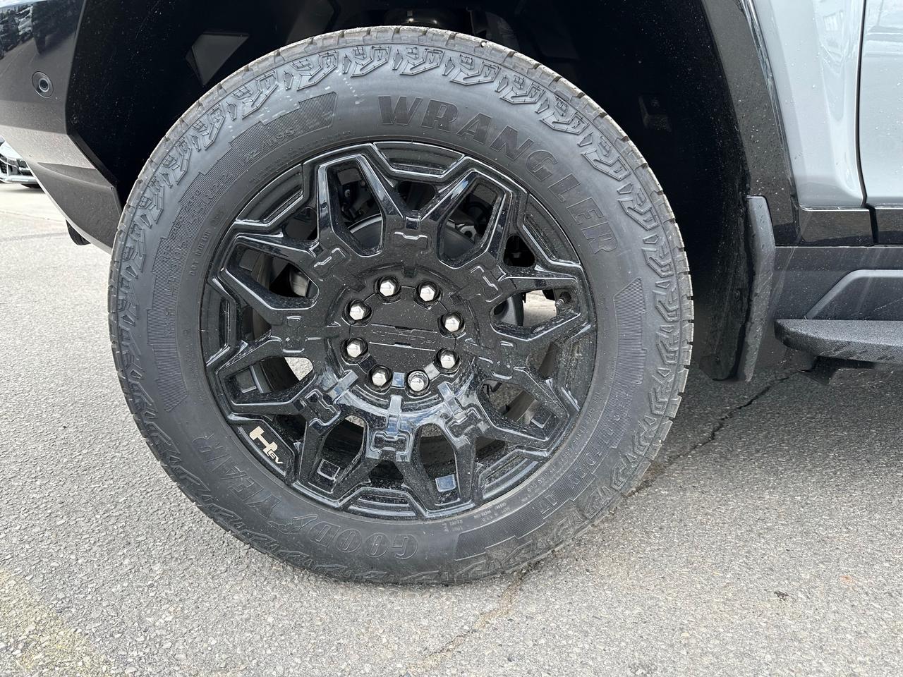2026 GMC HUMMER EV SUV 2X w/1SF 4dr All-Wheel Drive Photo