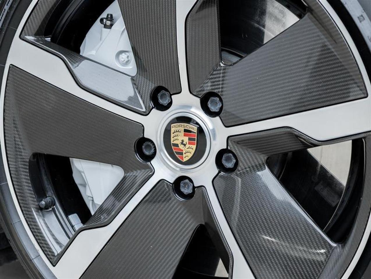 2020 Porsche Taycan  Photo
