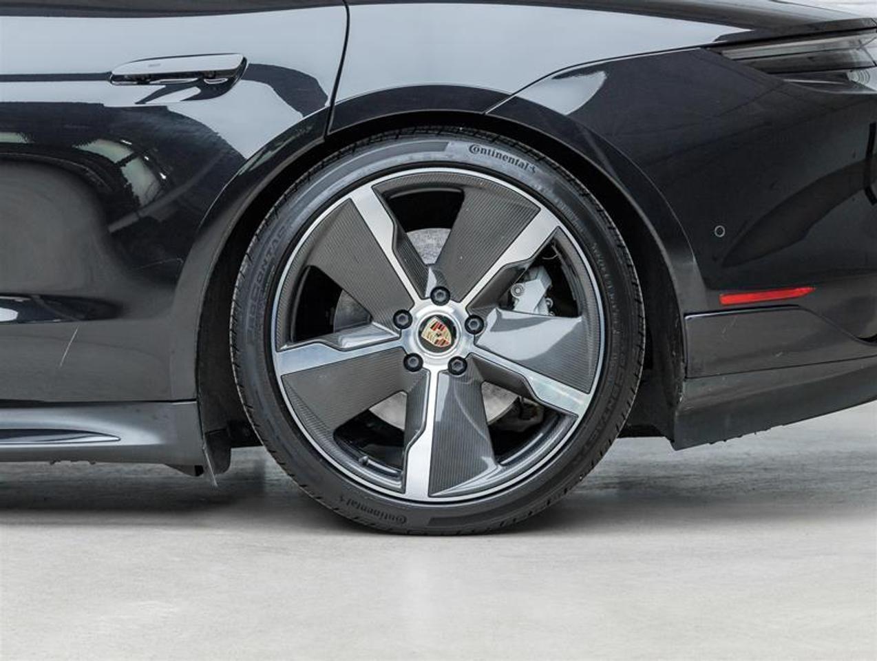2020 Porsche Taycan  Photo