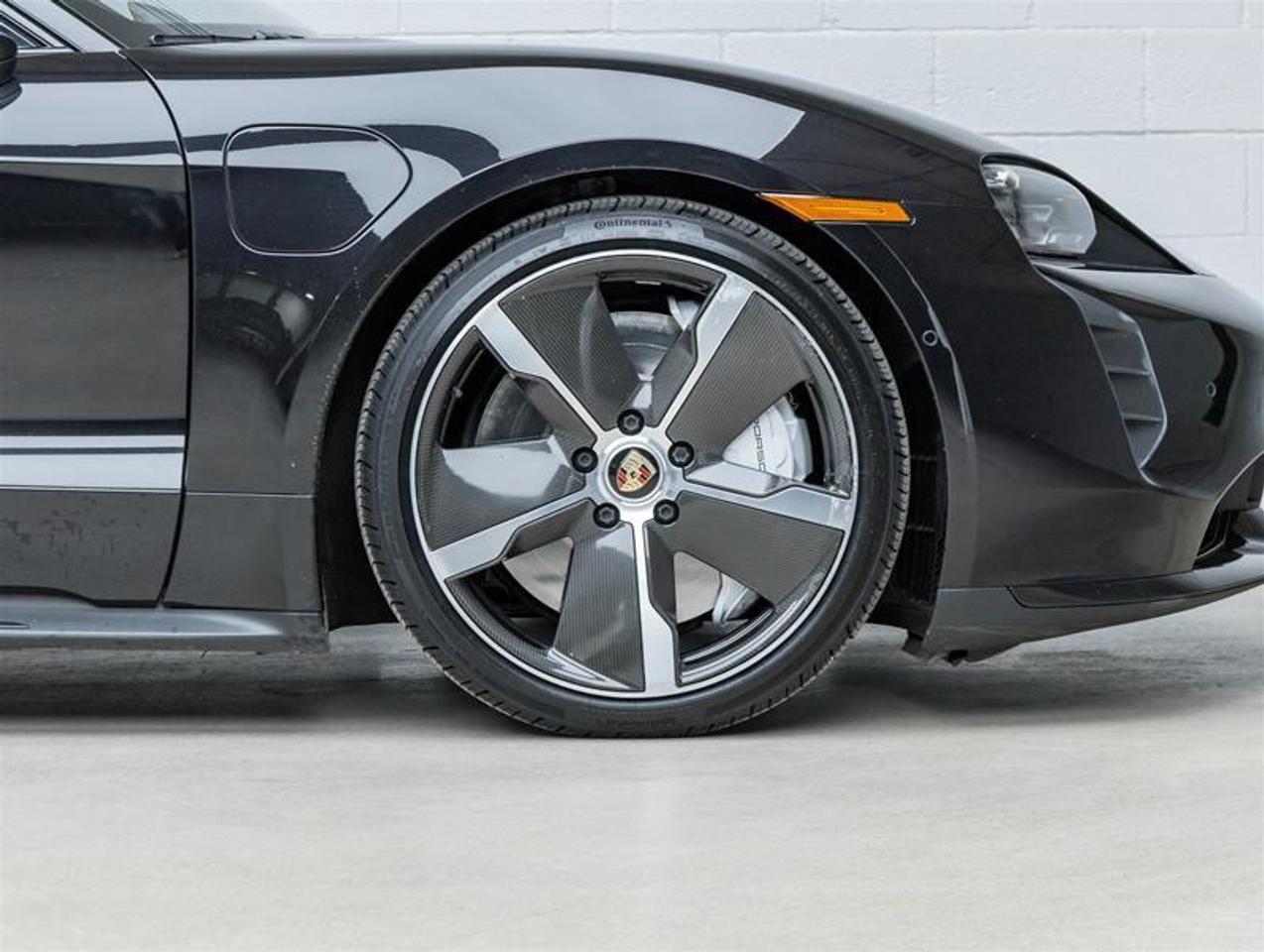 2020 Porsche Taycan  Photo