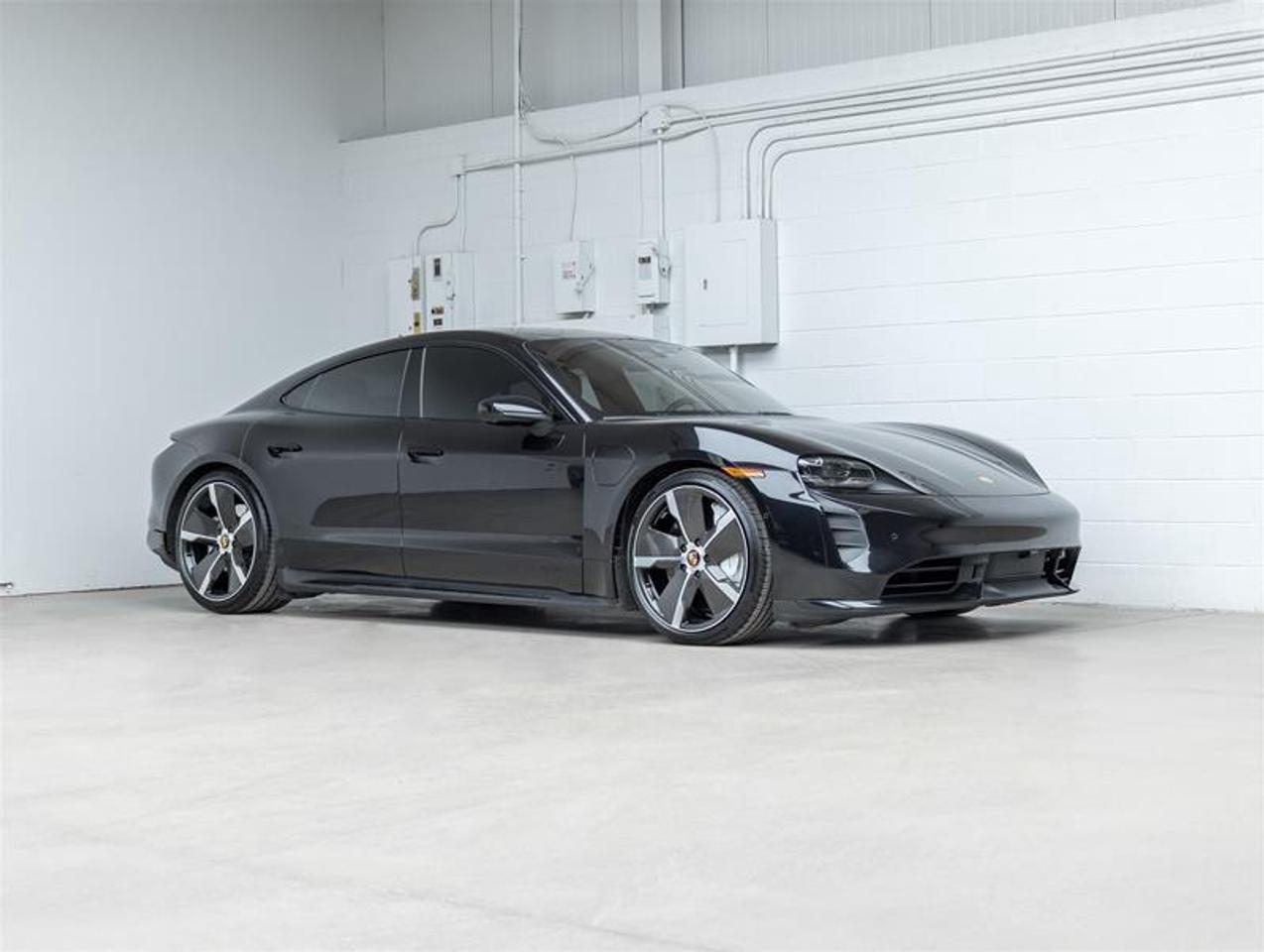 2020 Porsche Taycan  Photo