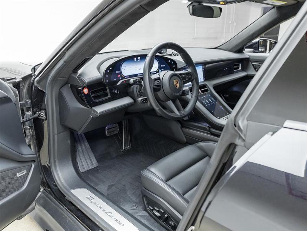 2020 Porsche Taycan  Photo