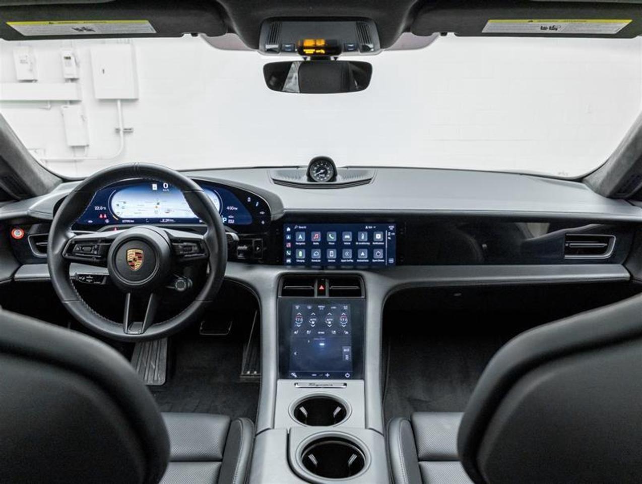 2020 Porsche Taycan  Photo