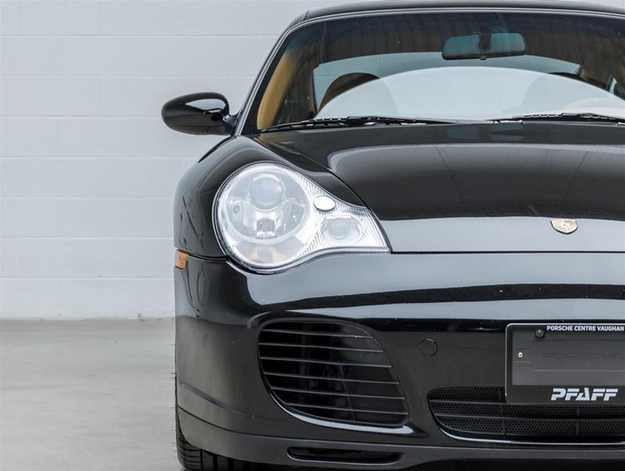 2003 Porsche 911  Photo2