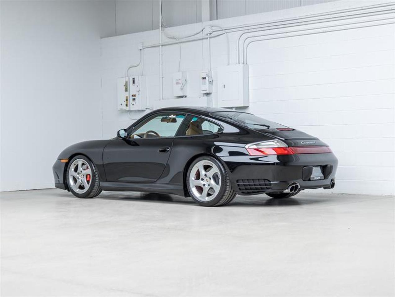 2003 Porsche 911  Photo