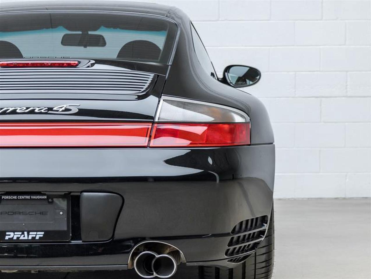 2003 Porsche 911  Photo