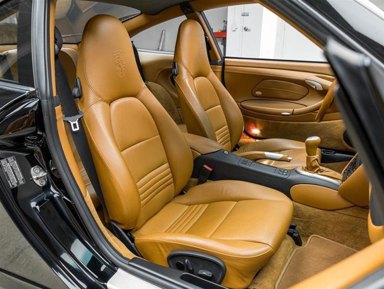 2003 Porsche 911  Photo