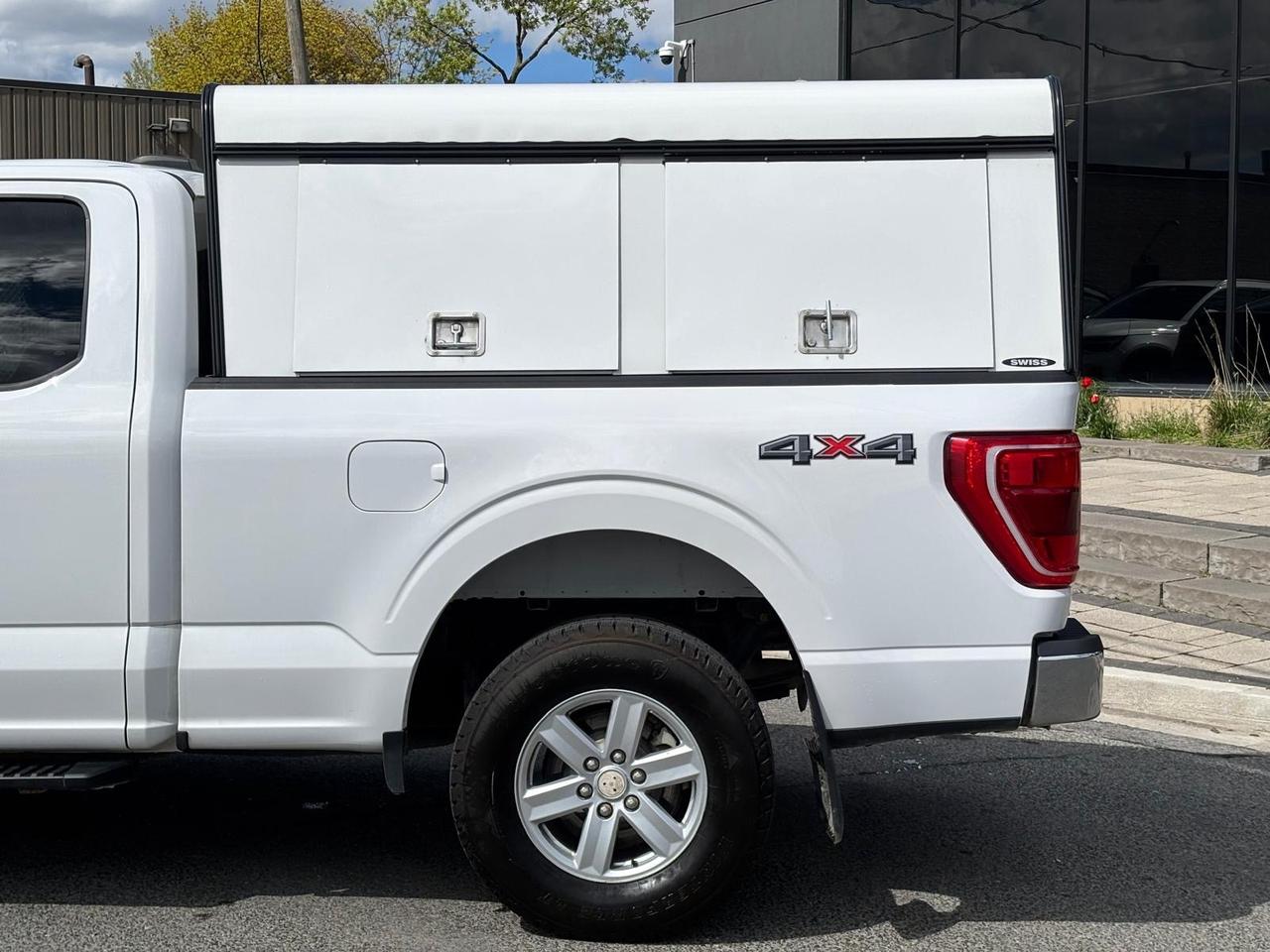 2021 Ford F-150 XLT 4WD SuperCab 6.5' Box MATCHING CAP-NAVIGATION! Photo