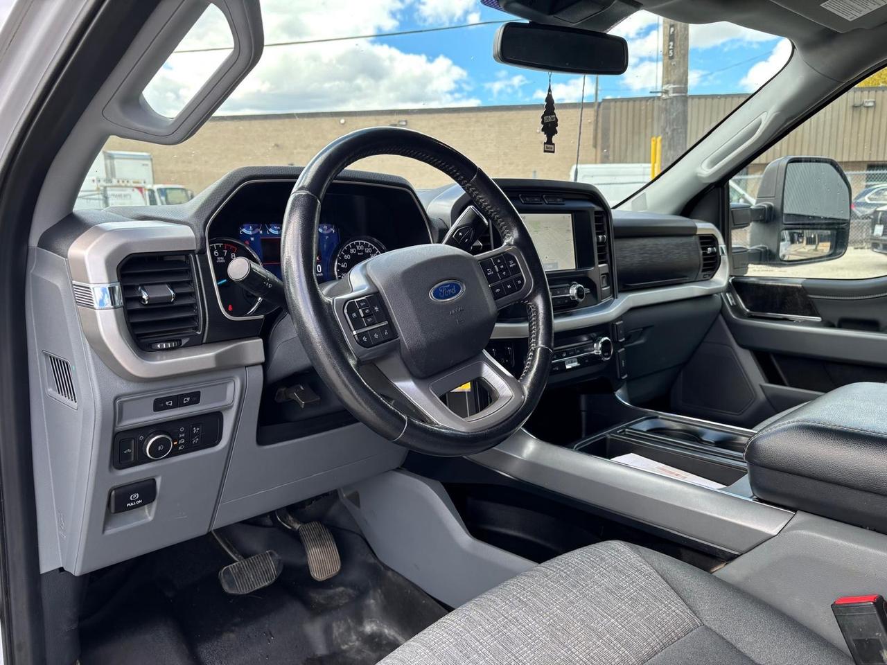 2021 Ford F-150 XLT 4WD SuperCab 6.5' Box MATCHING CAP-NAVIGATION! Photo