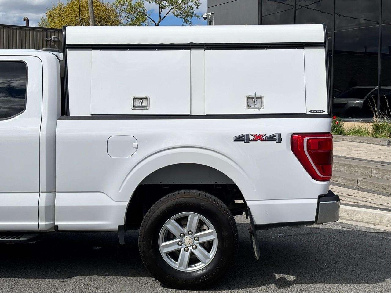 2021 Ford F-150 XLT 4WD SuperCab 6.5' Box MATCHING CAP-NAVIGATION! Photo