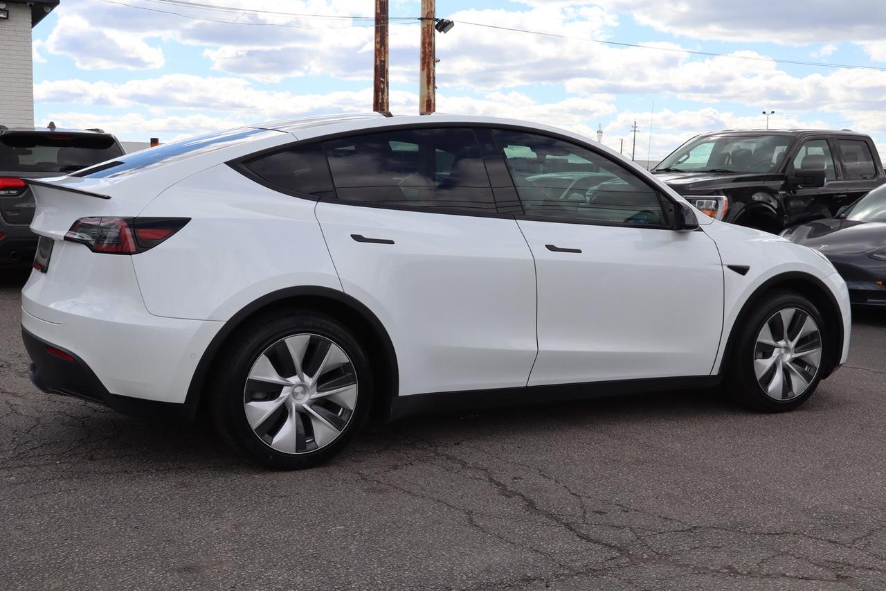 2022 Tesla Model Y Long Range AWD   No Accident   7 Passenger   Clean Photo