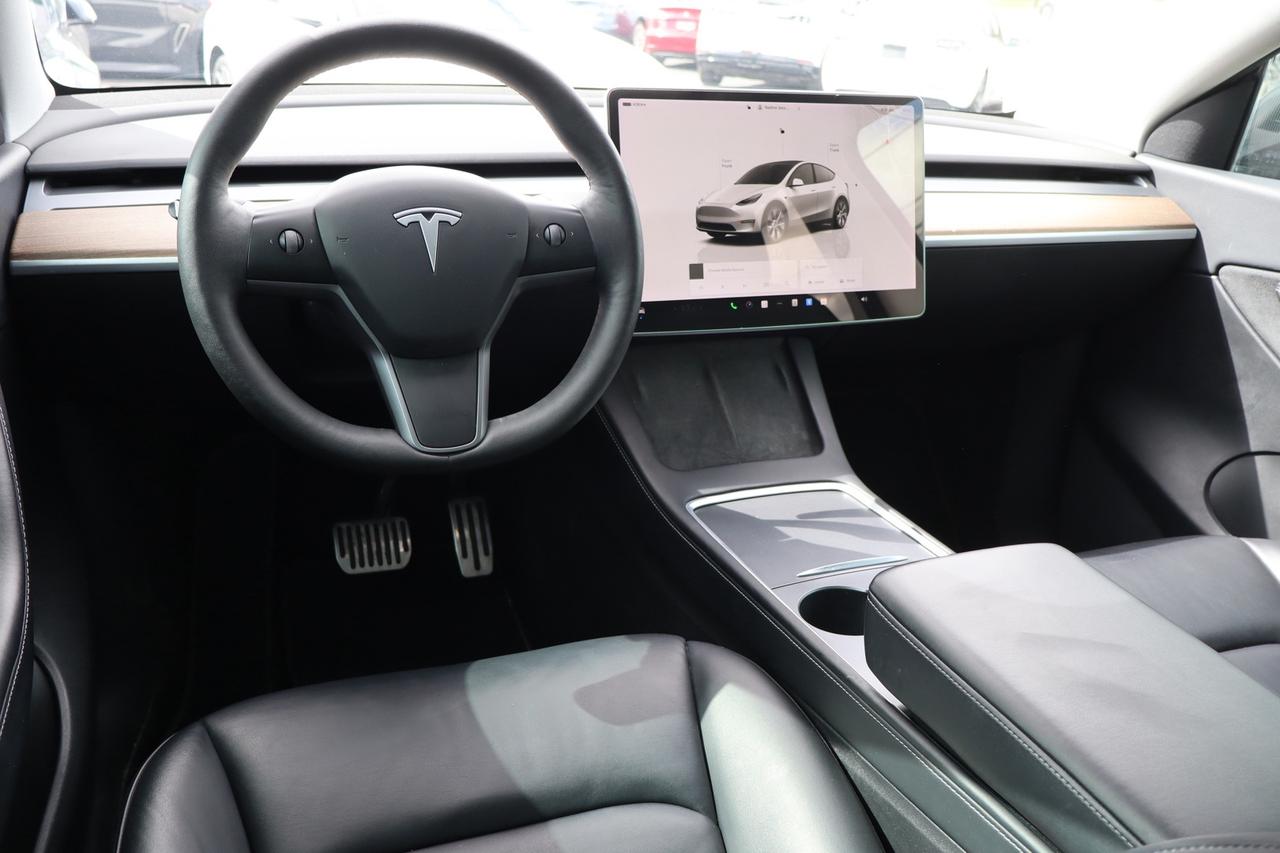 2022 Tesla Model Y Long Range AWD   No Accident   7 Passenger   Clean Photo