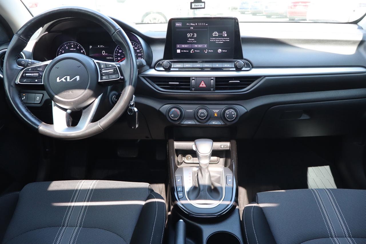 2023 Kia Forte EX   NO ACCIDENT   CLEAN CARFAX   ONE OWNER Photo