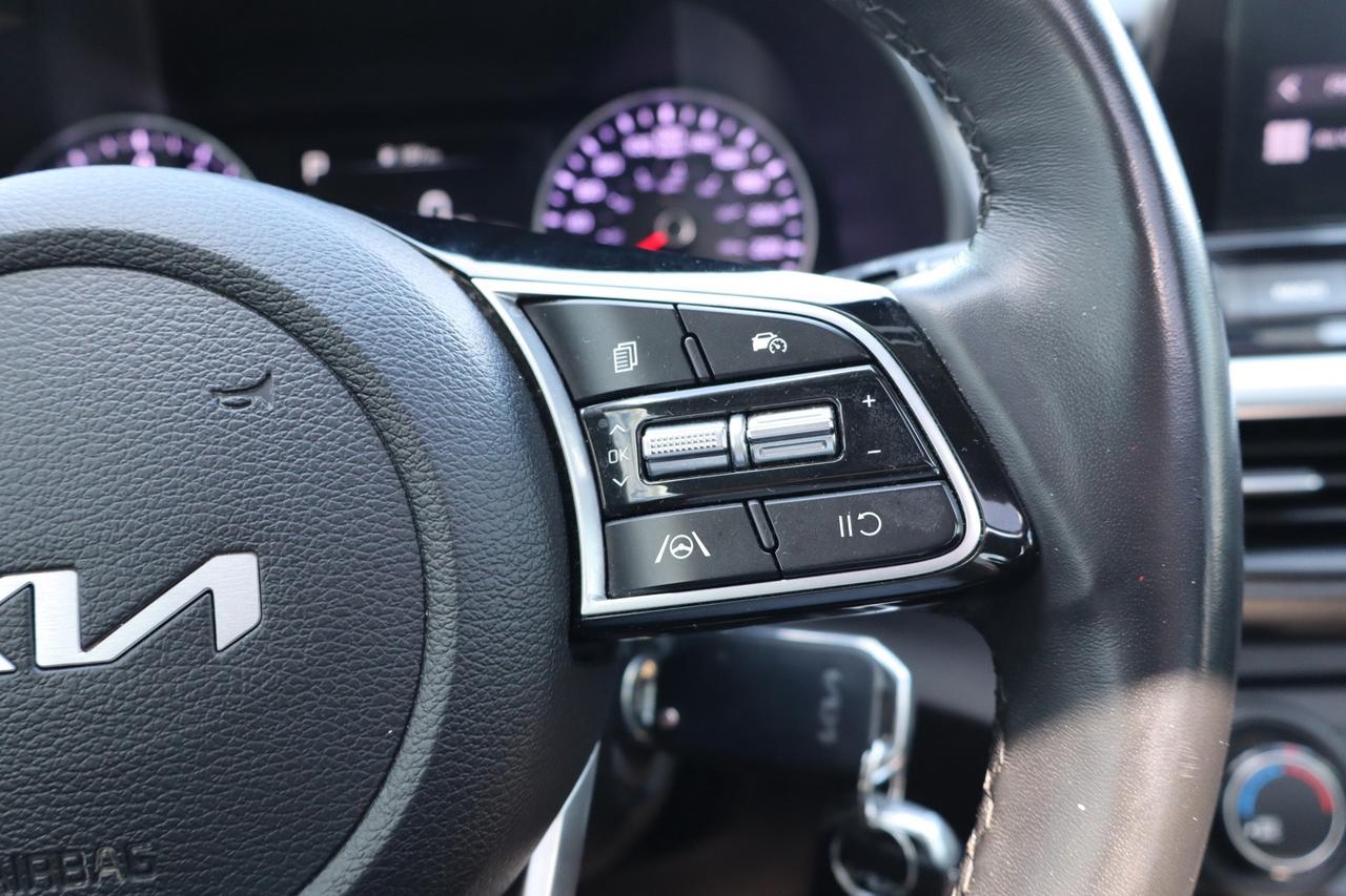 2023 Kia Forte EX   NO ACCIDENT   CLEAN CARFAX   ONE OWNER Photo