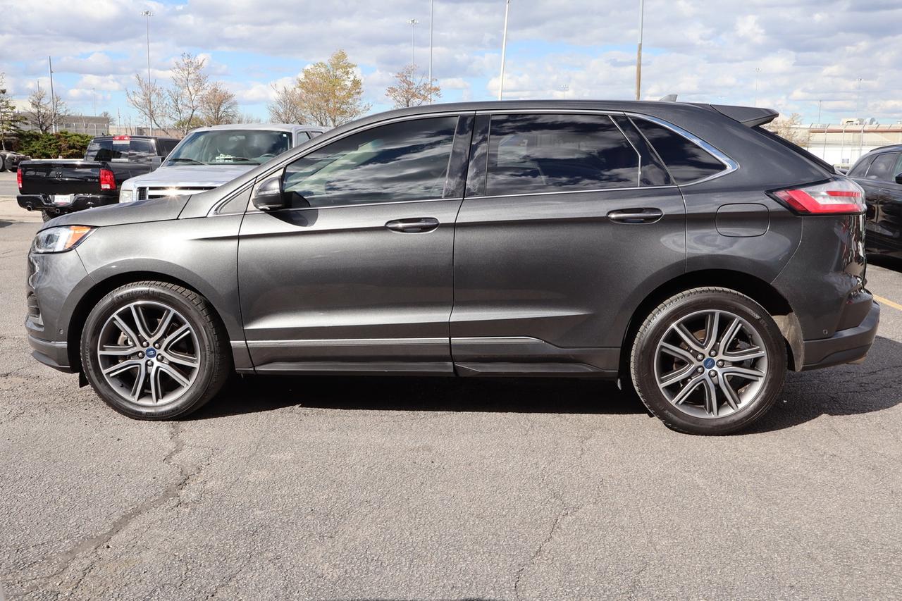 2019 Ford Edge Titanium AWD Photo3