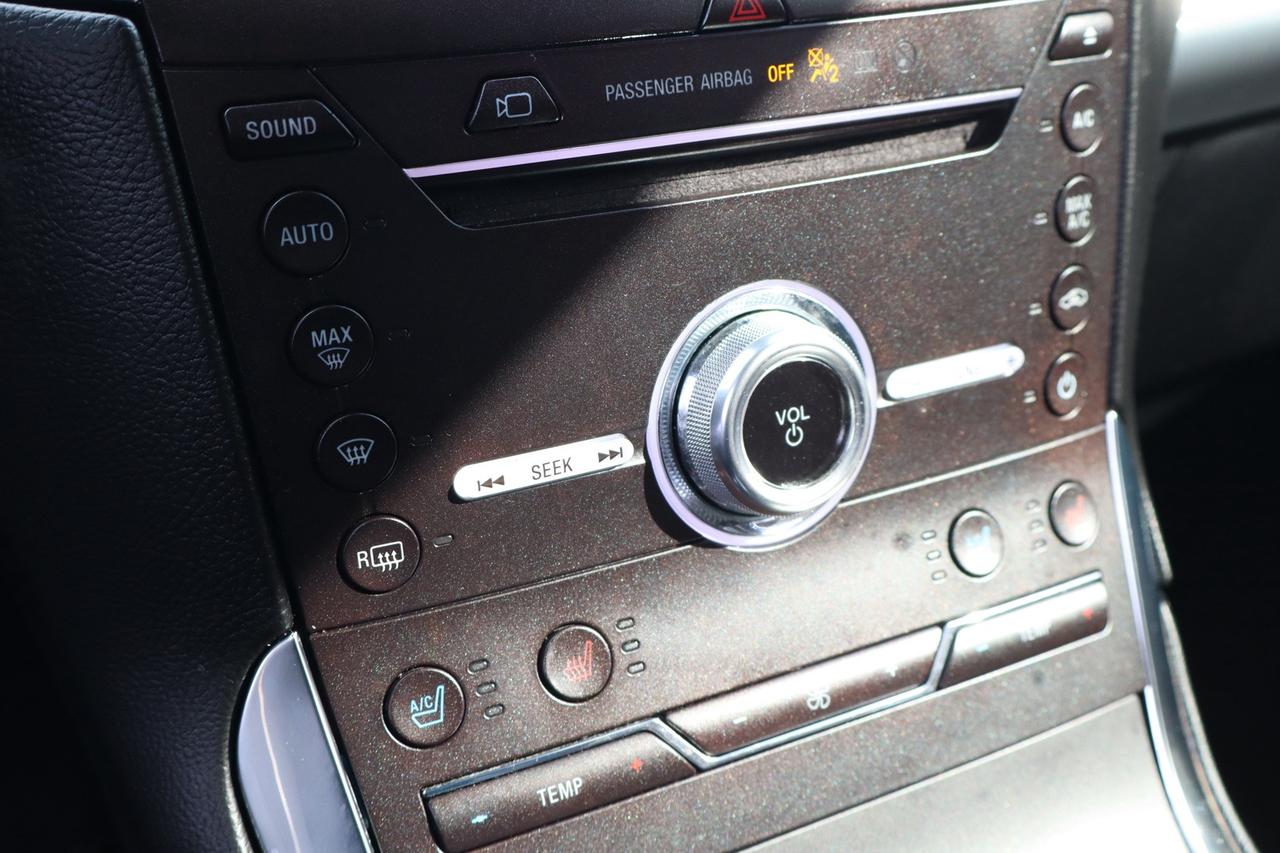 2019 Ford Edge Titanium AWD Photo