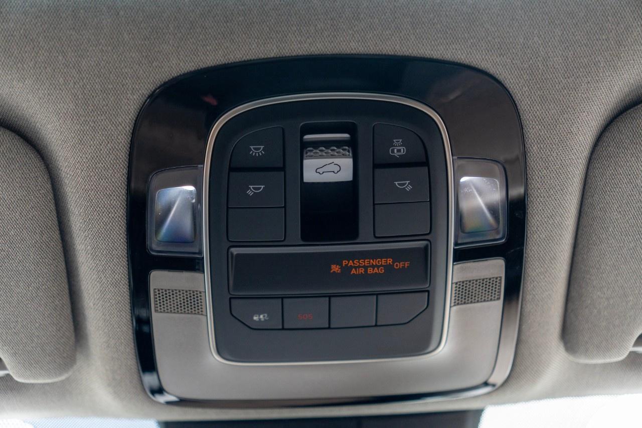 2021 Hyundai Santa Fe Hybrid Luxury AWD Photo