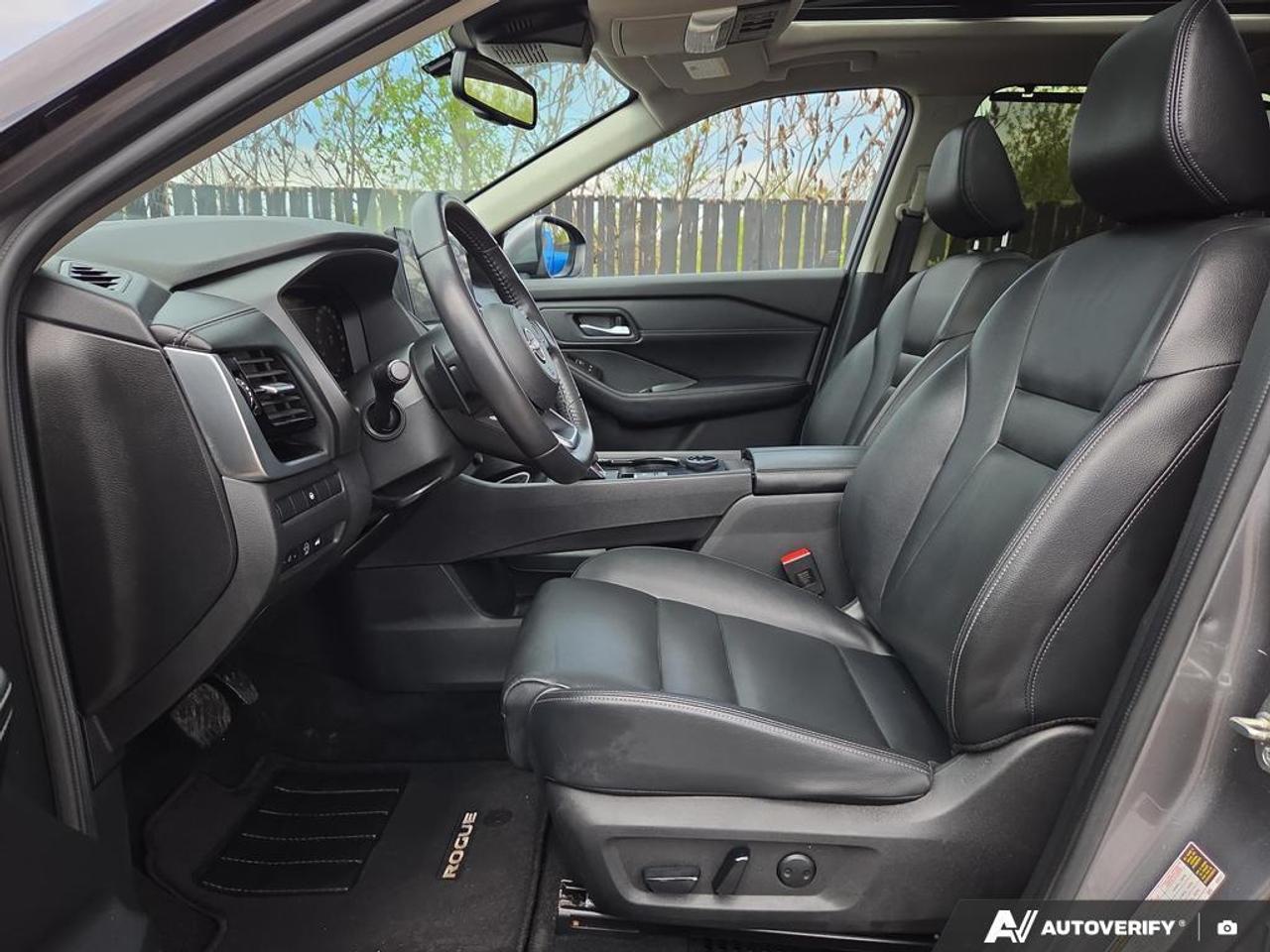 2024 Nissan Rogue SL LEATHER   SUNROOF   NAVIGATION   SMART DEVICE I Photo