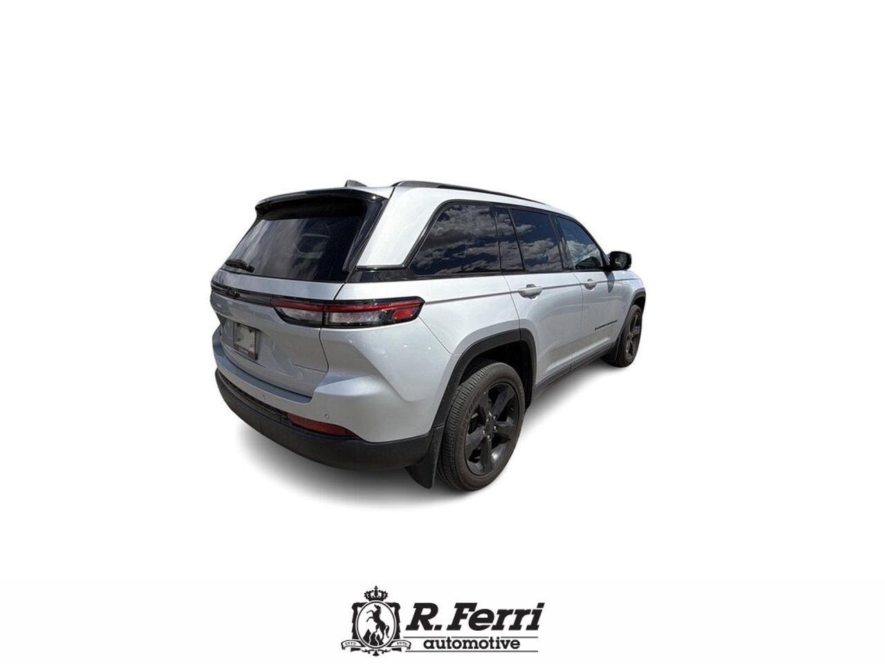 2024 Jeep Grand Cherokee Laredo 4dr 4x4 Photo