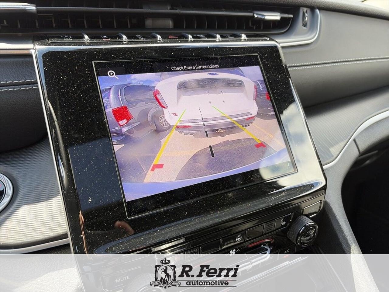 2024 Jeep Grand Cherokee Laredo 4dr 4x4 Photo