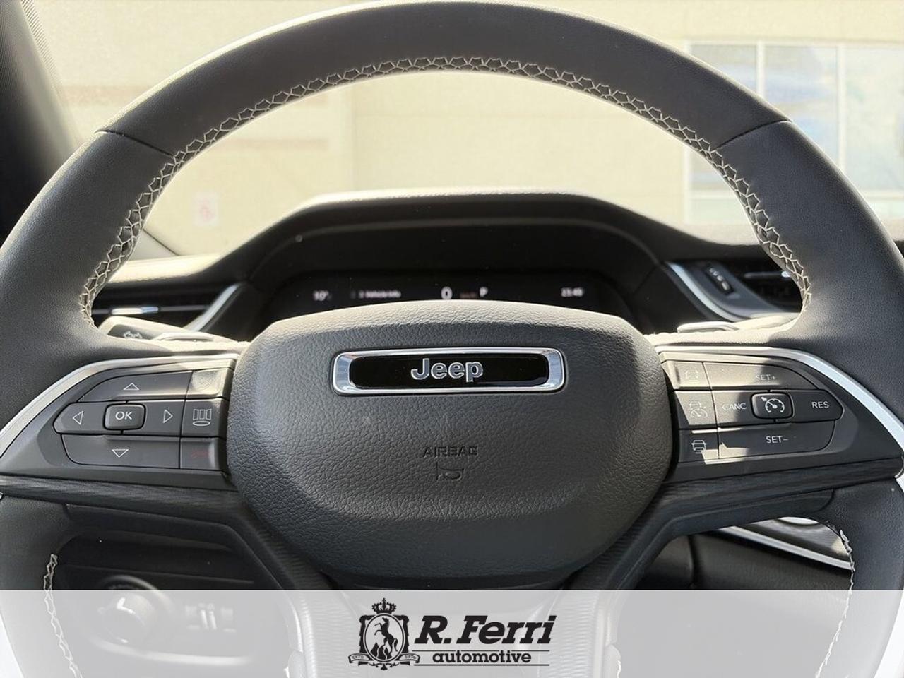 2024 Jeep Grand Cherokee Laredo 4dr 4x4 Photo