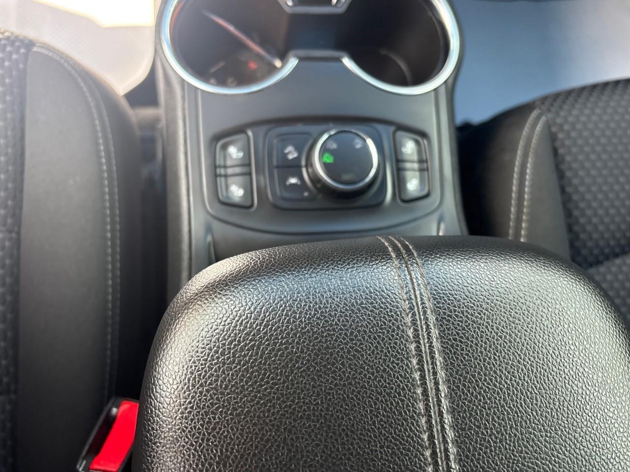 2023 GMC Terrain SLE All-wheel Drive Photo