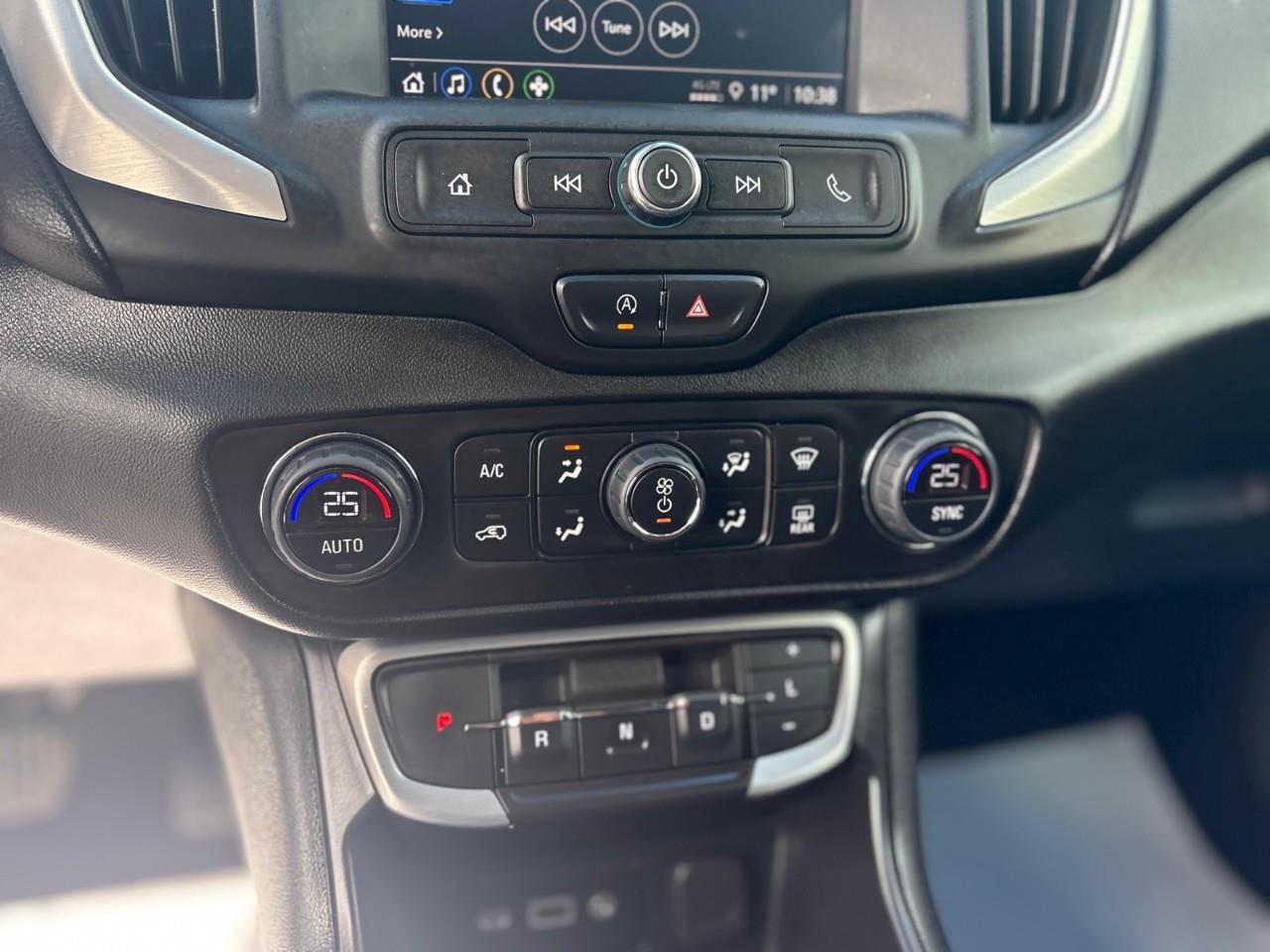 2023 GMC Terrain SLE All-wheel Drive Photo