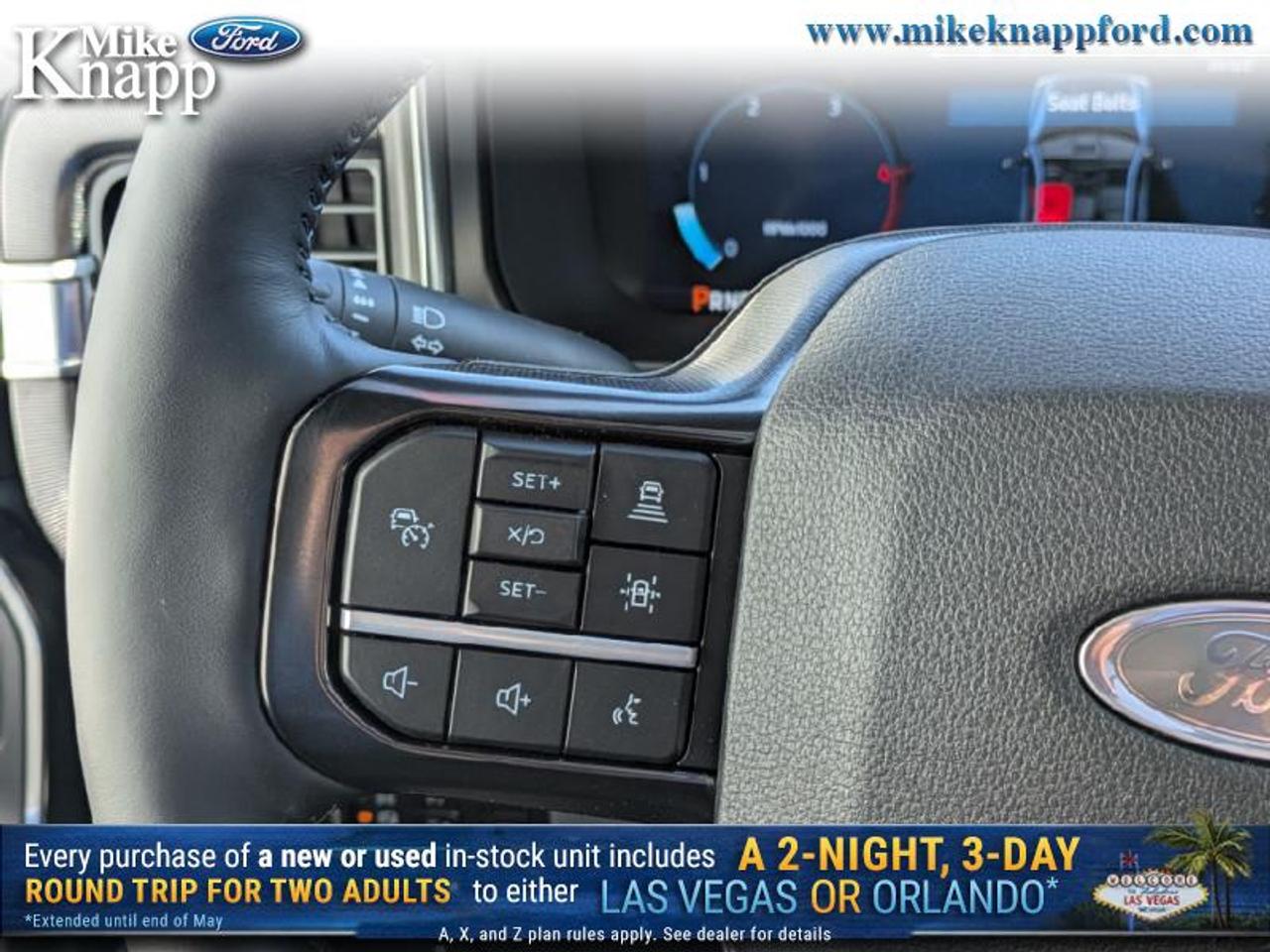 2026 Ford F-350 Super Duty Platinum Photo