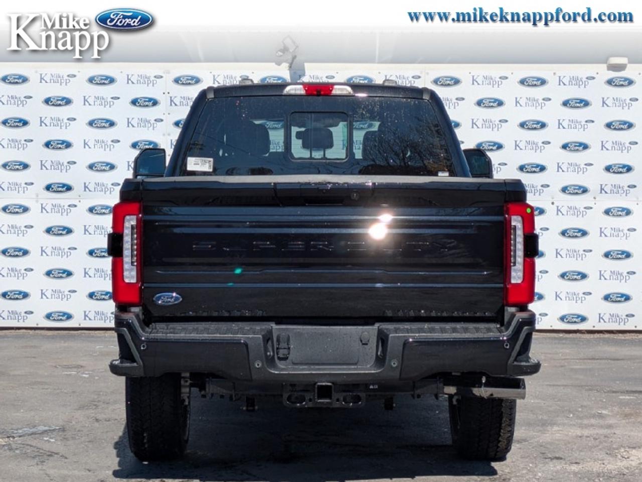 2026 Ford F-350 Super Duty Platinum Photo