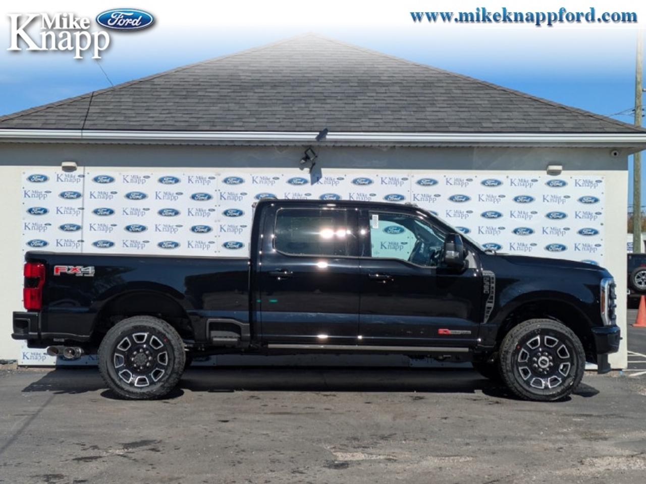 2026 Ford F-350 Super Duty Platinum Photo