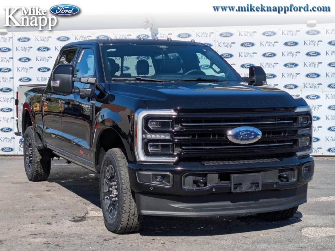 2026 Ford F-350 Super Duty Platinum Photo