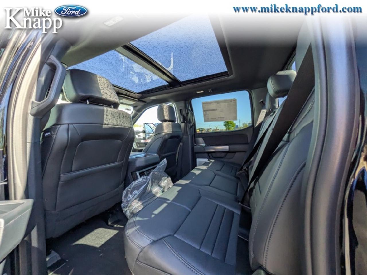 2026 Ford F-350 Super Duty Platinum Photo