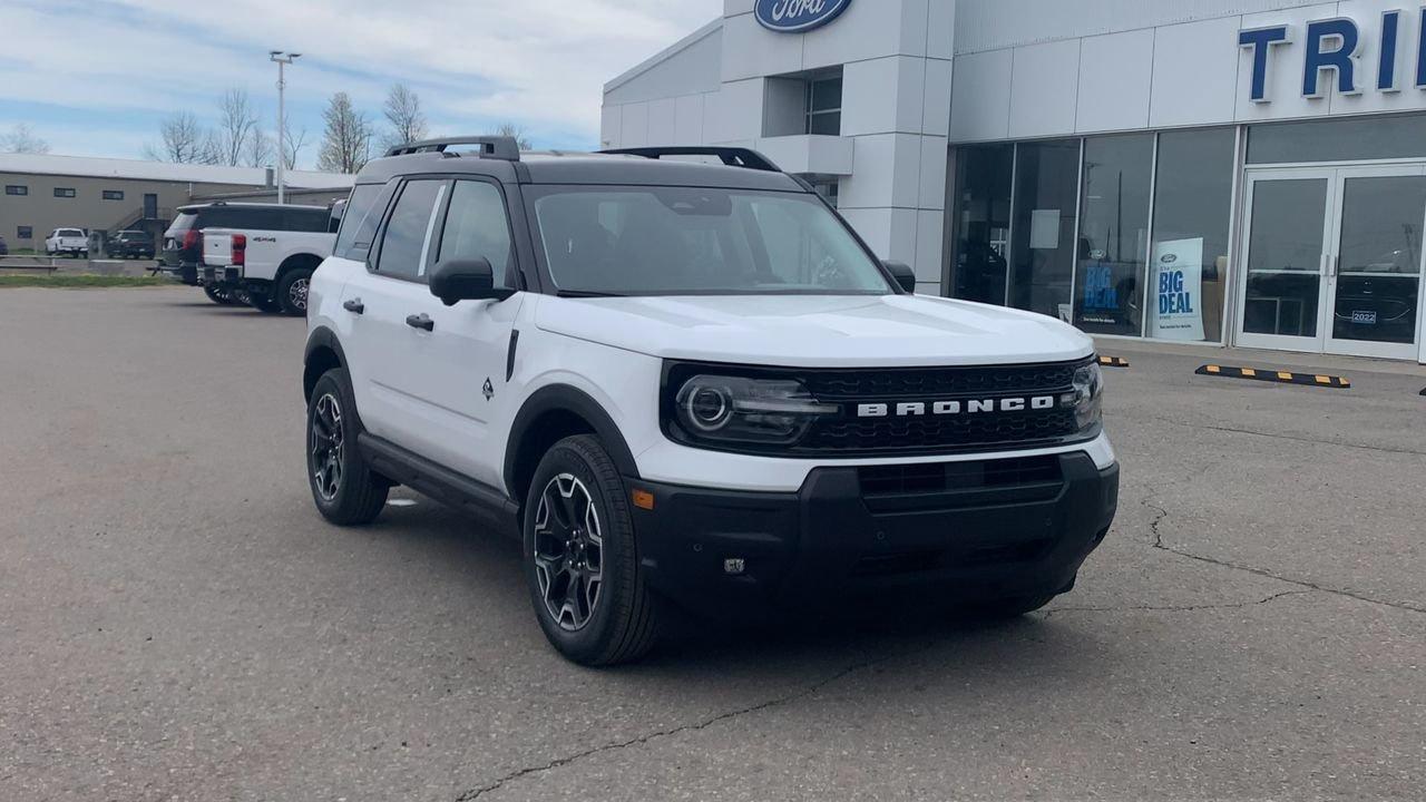 2026 Ford Bronco Sport Outer Banks Photo2