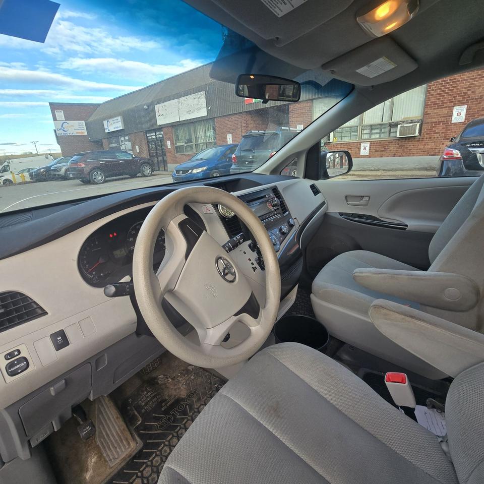 2011 Toyota Sienna CE Photo
