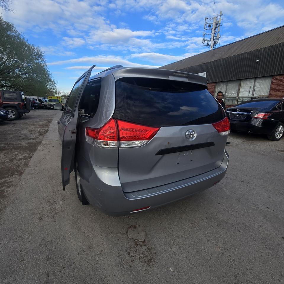 2011 Toyota Sienna CE Photo