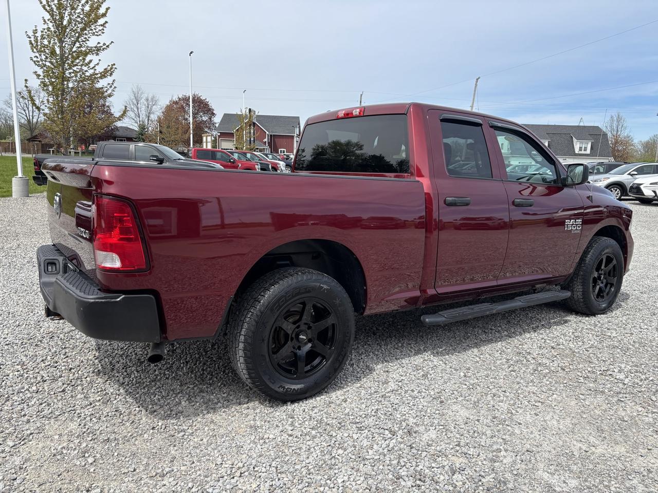 2021 RAM 1500 Classic TRADESMAN Photo4