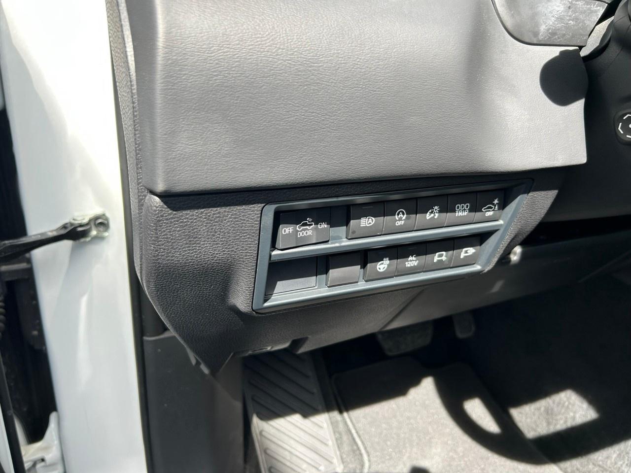 2025 Toyota Tundra 4x4 Crewmax Platinum Long Bed Photo